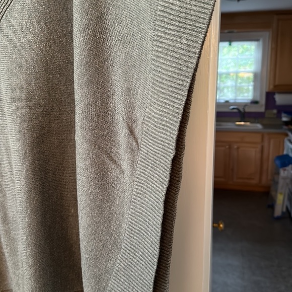 Messimo Poncho Sweater - Picture 5 of 11